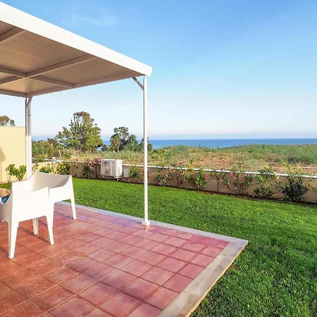 Holiday home In With House Sea View *